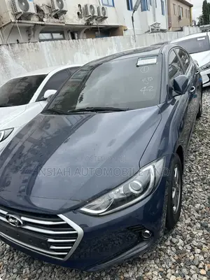 Hyundai Avante 2016 Blue