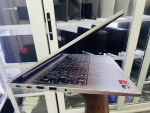 Laptop Lenovo ThinkBook 15 16GB AMD Ryzen 3 SSD 256GB