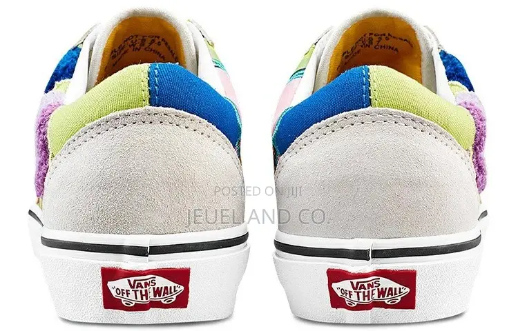 Authentic the Simpsons X Vans Old Skool 'The Bouviers' -VN0A4BV521M