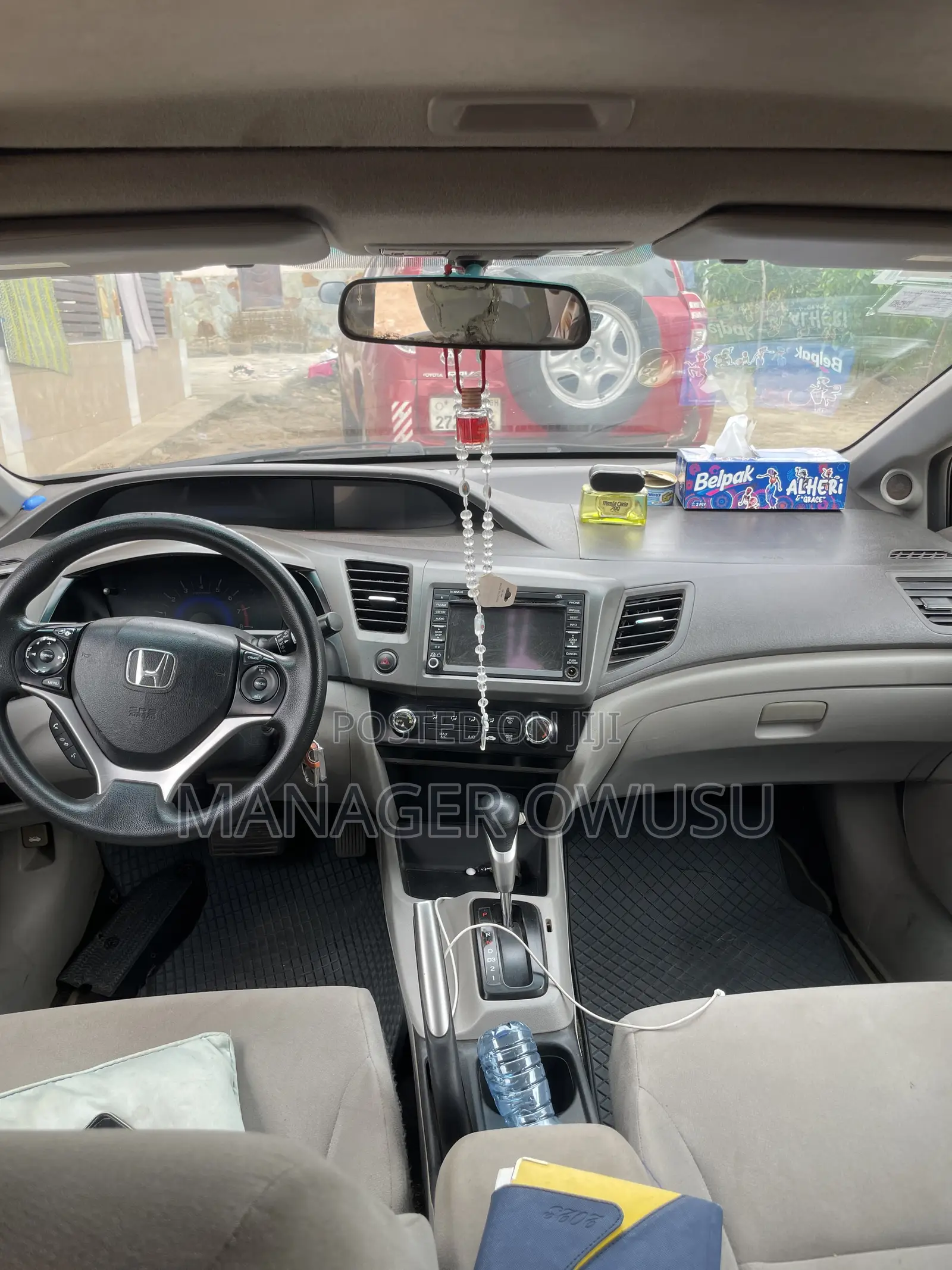 Honda Civic 1.8 5 Door Automatic 2012 Gray