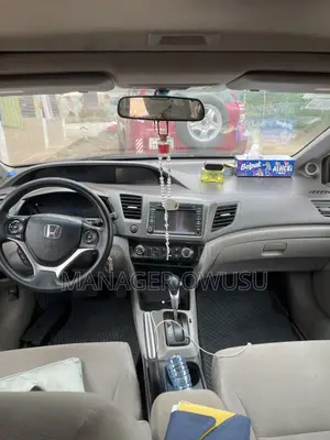 Honda Civic 1.8 5 Door Automatic 2012 Gray