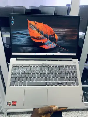 Laptop Lenovo ThinkBook 15 16GB AMD Ryzen 3 SSD 256GB