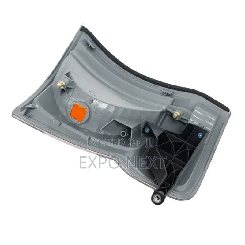NISSAN Caravan Urvan E25 2005 - 2012 Head Lights