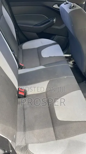Ford Focus S Sedan FWD (2.0L 4cyl 5M) 2013 White