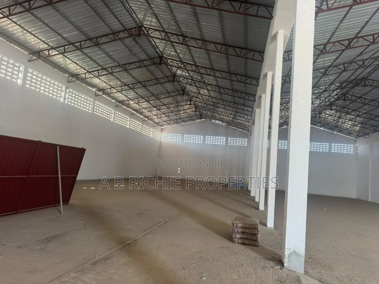 Warehouse for Rent at Lashibi