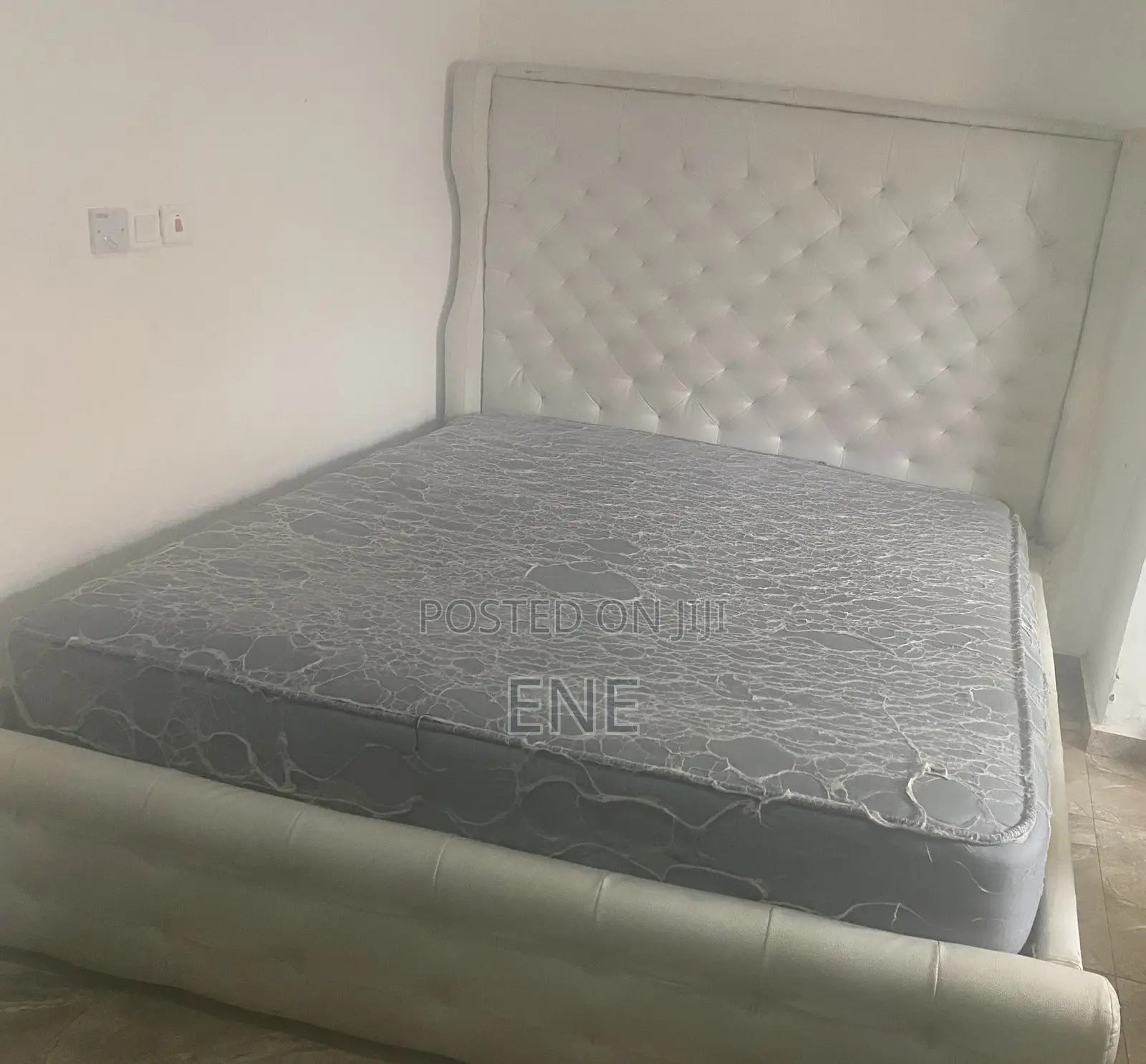 Bed With Bedframe