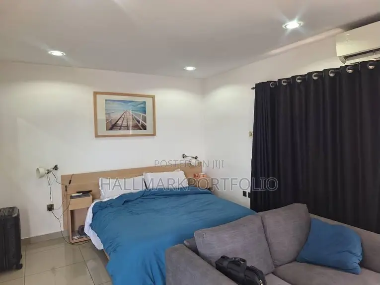 Furnished 1bdrm Penthouse in East Legon for sale