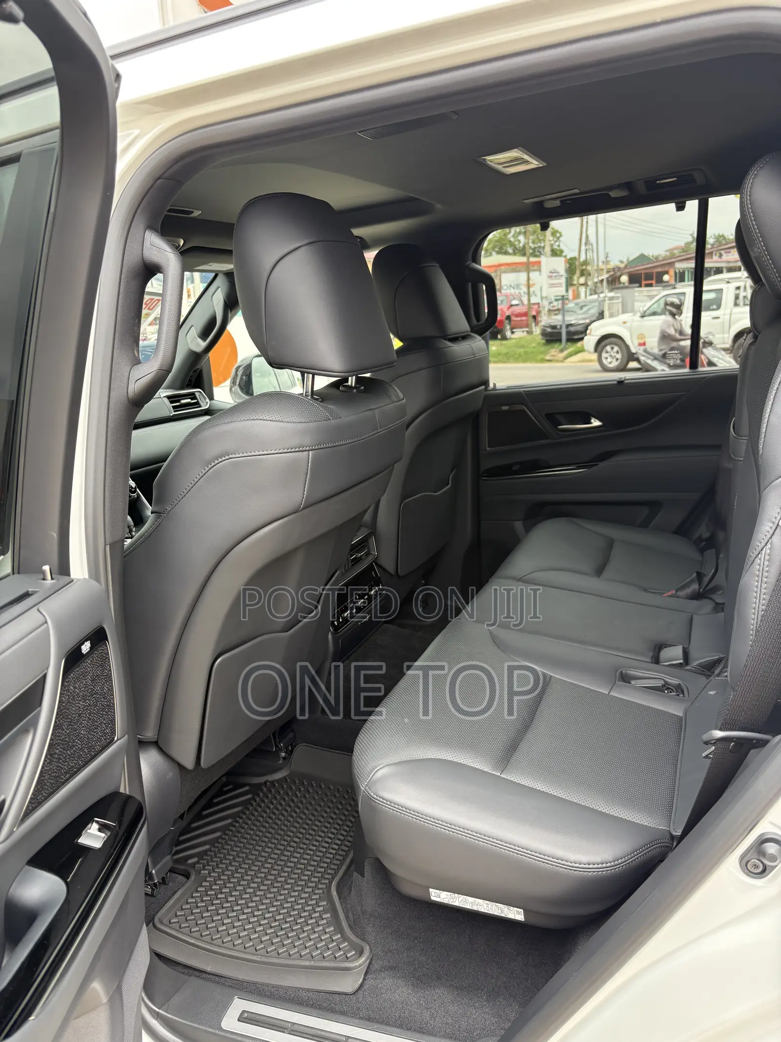 Lexus LX 700h 2025 White