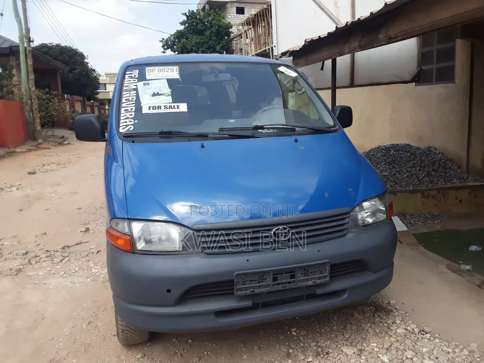 Toyota HiAce 2005 Blue