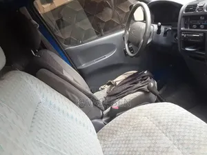 Toyota HiAce 2005 Blue