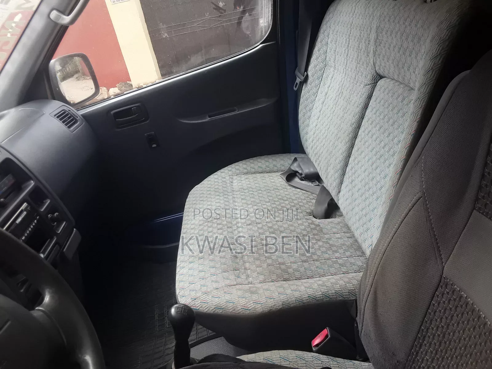 Toyota HiAce 2005 Blue