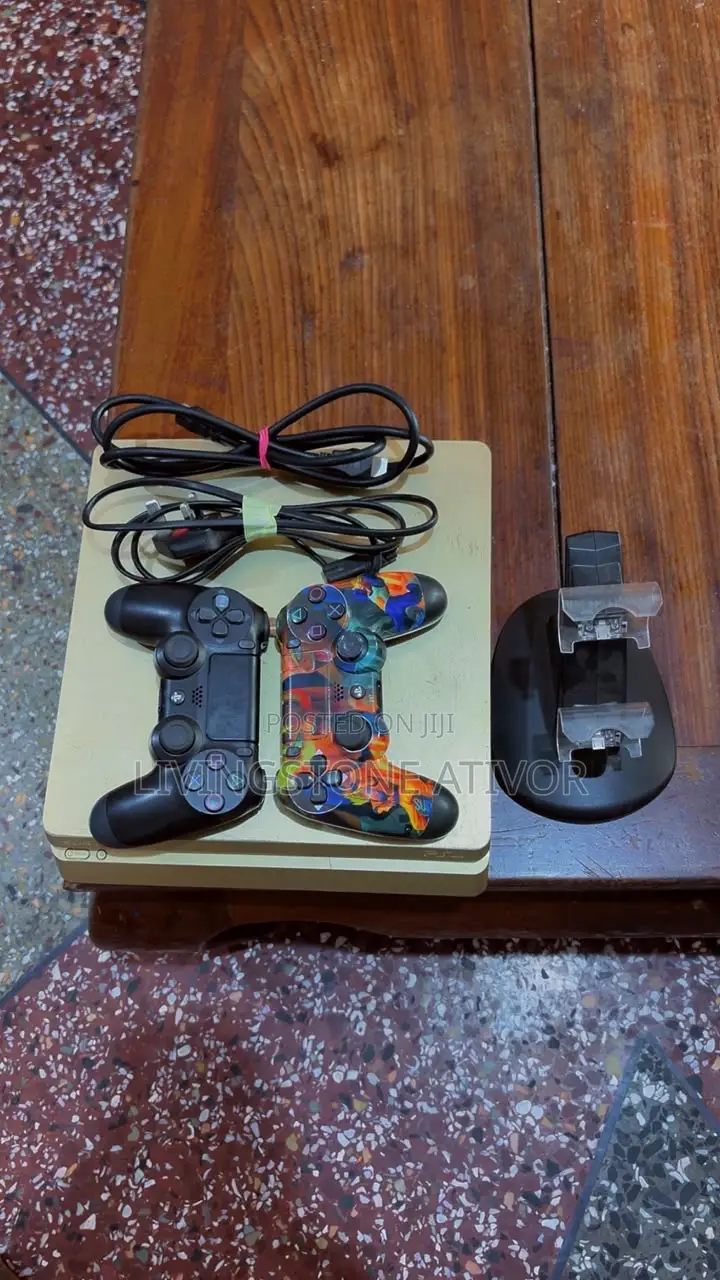 PlayStation 4 Slim