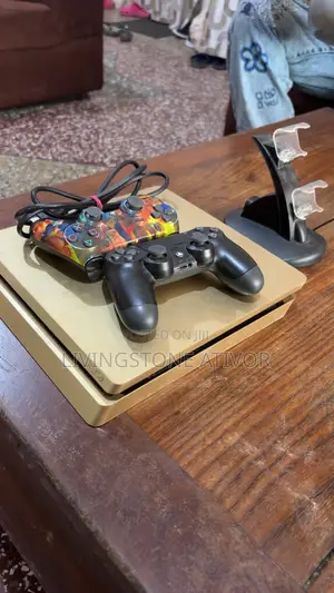 PlayStation 4 Slim