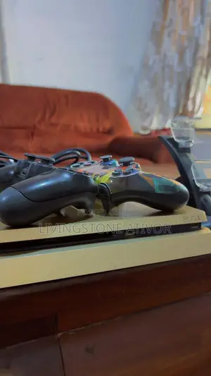 PlayStation 4 Slim