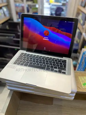 Laptop Apple MacBook 2012 8GB Intel Core i5 HDD 500GB