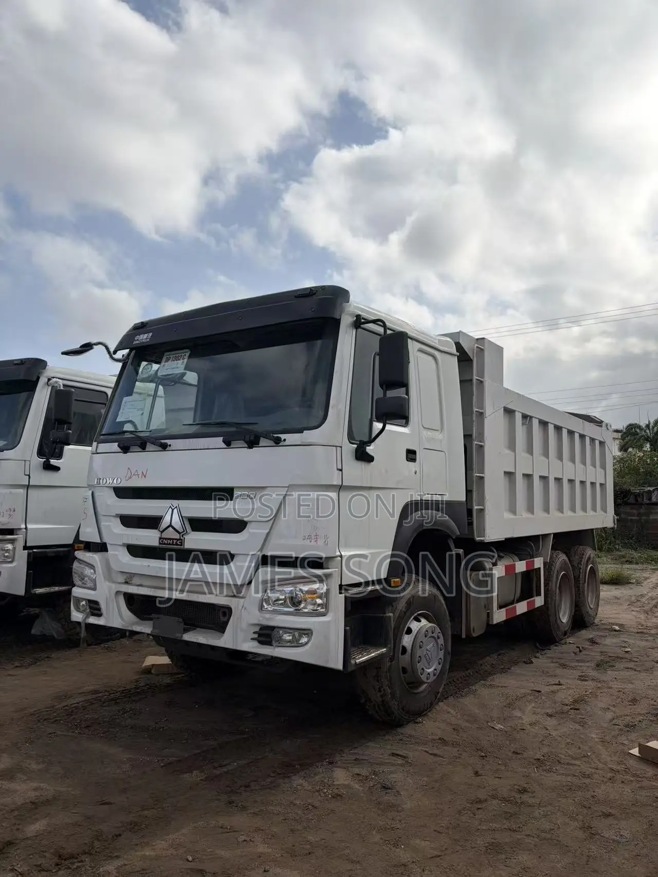 High Quality HOWO 6x4 Dump Truck Sales