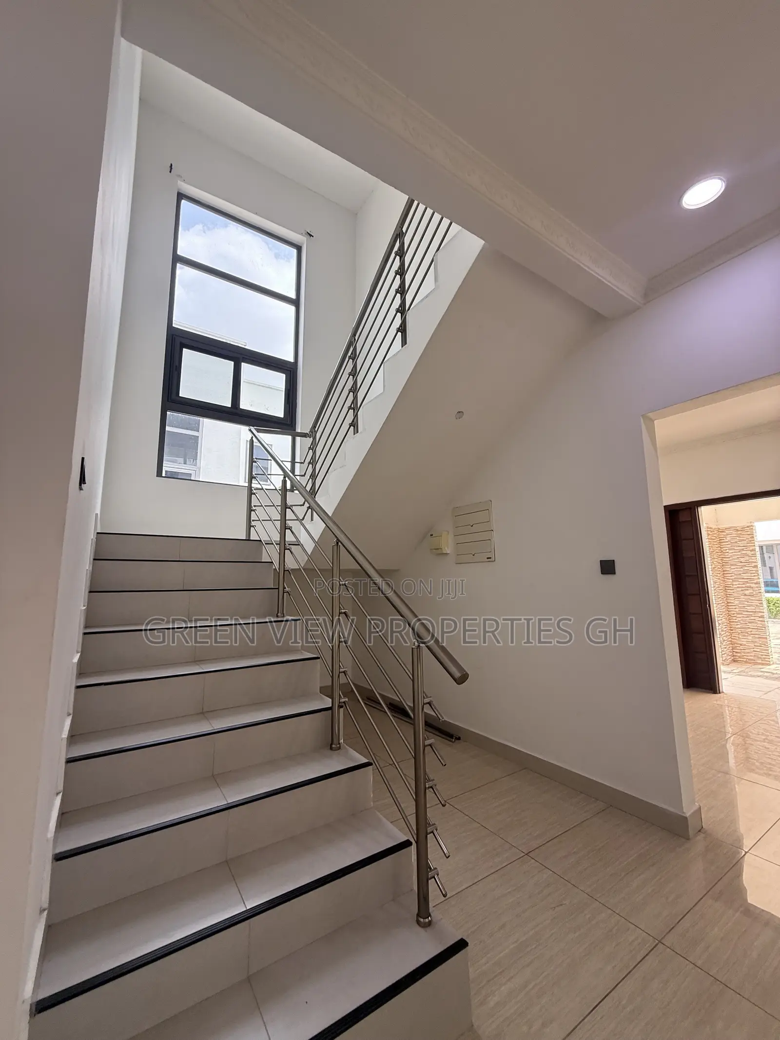 3bdrm Duplex in East Legon for rent