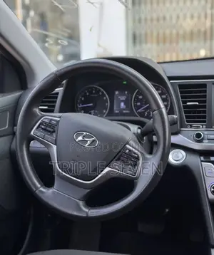 Hyundai Elantra 2017 White