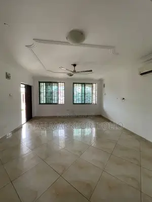 3bdrm Apartment in Madina New Road for rent