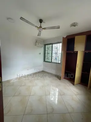 3bdrm Apartment in Madina New Road for rent
