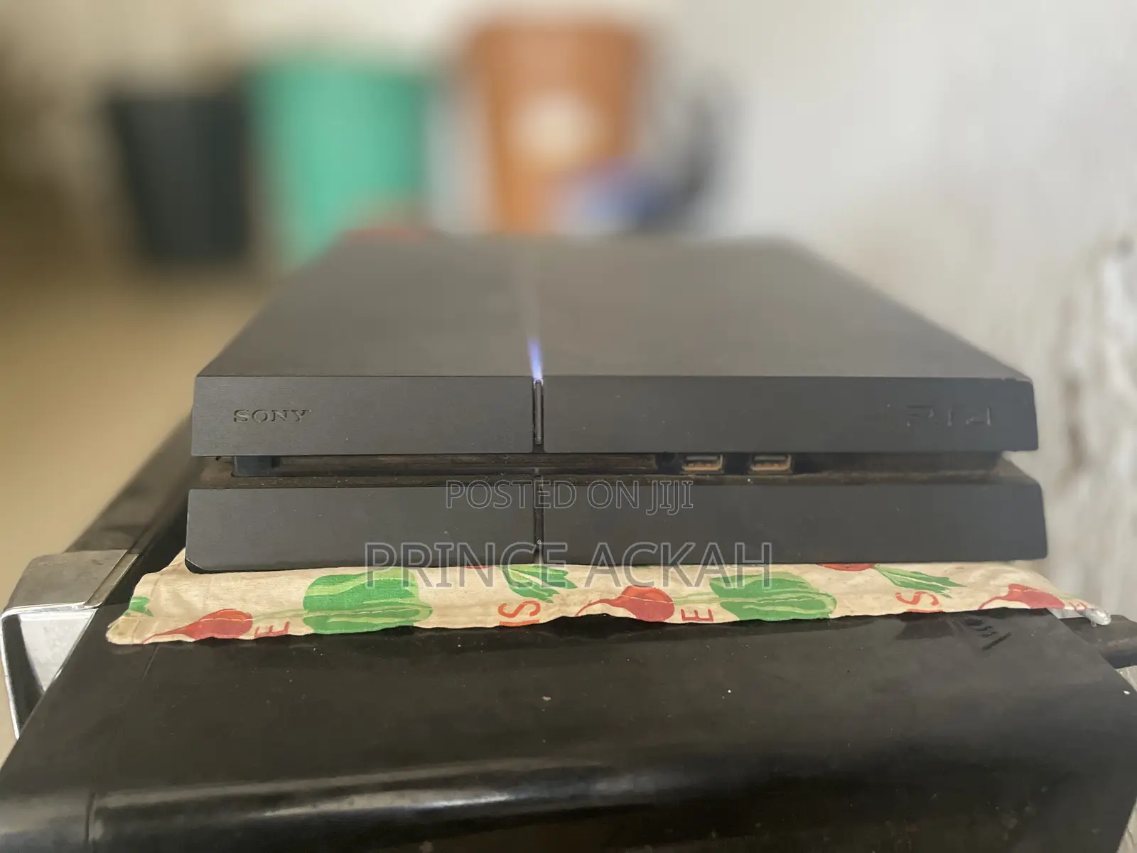 PlayStation 4 With 148 Games in the Library + 4 Controllers