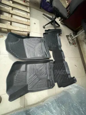 Land Cruiser Prado Floor Mat 3D