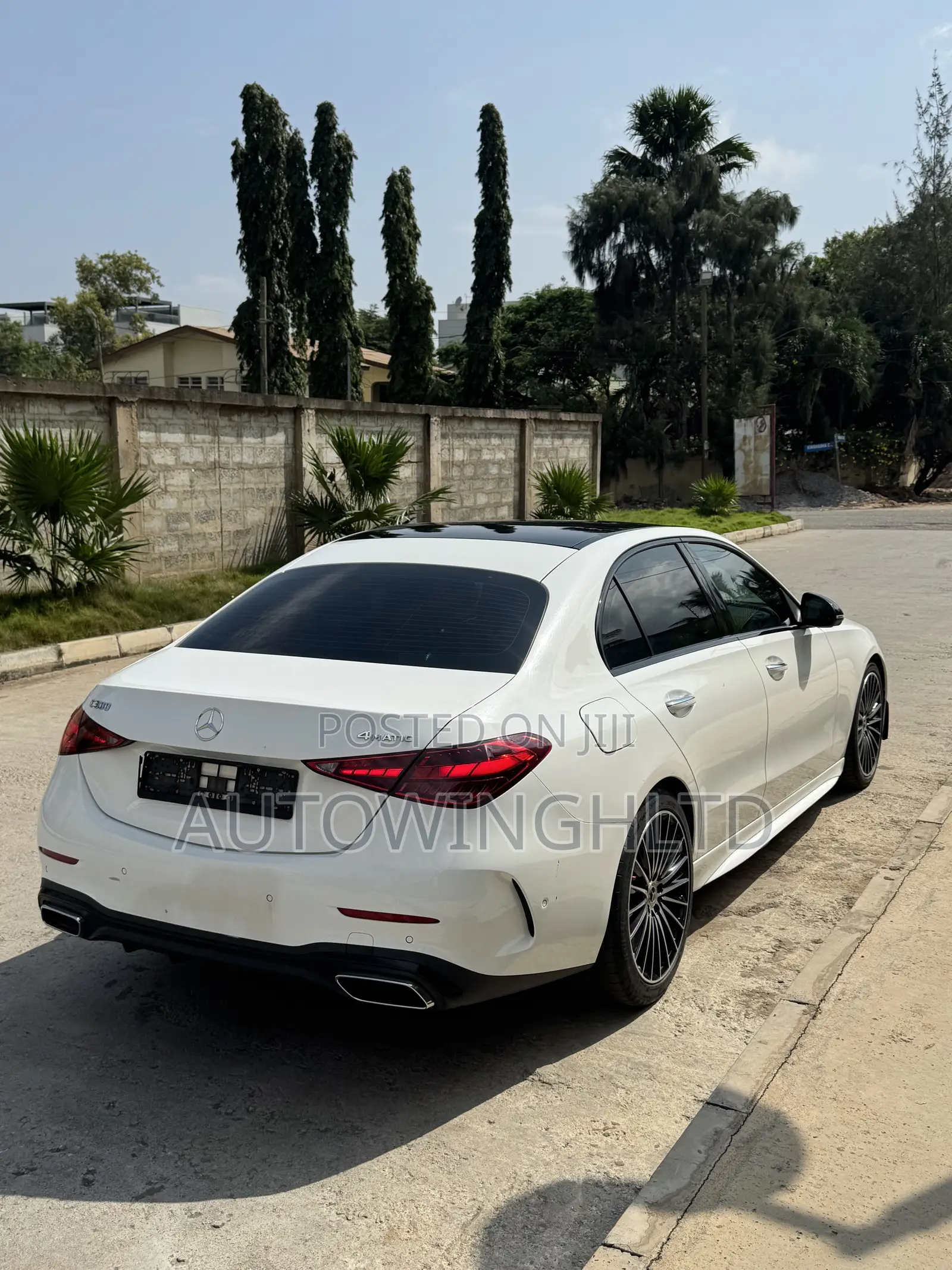 Mercedes-Benz C300 2023 White