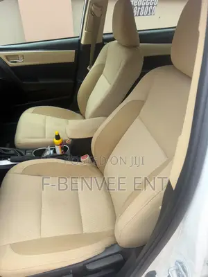 Toyota Corolla LE 4dr Sedan (1.8L 4cyl CVT) 2017 White
