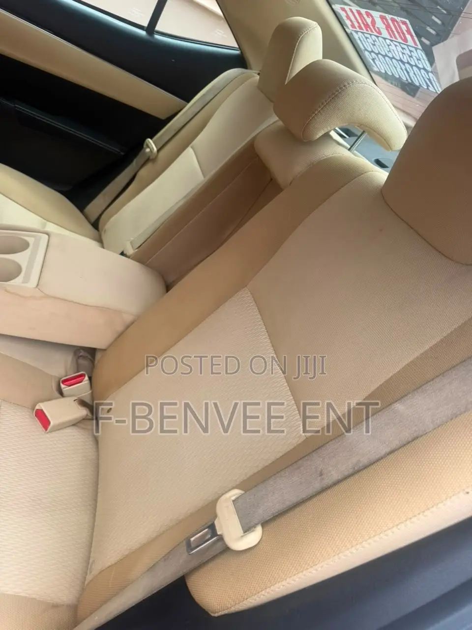 Toyota Corolla LE 4dr Sedan (1.8L 4cyl CVT) 2017 White