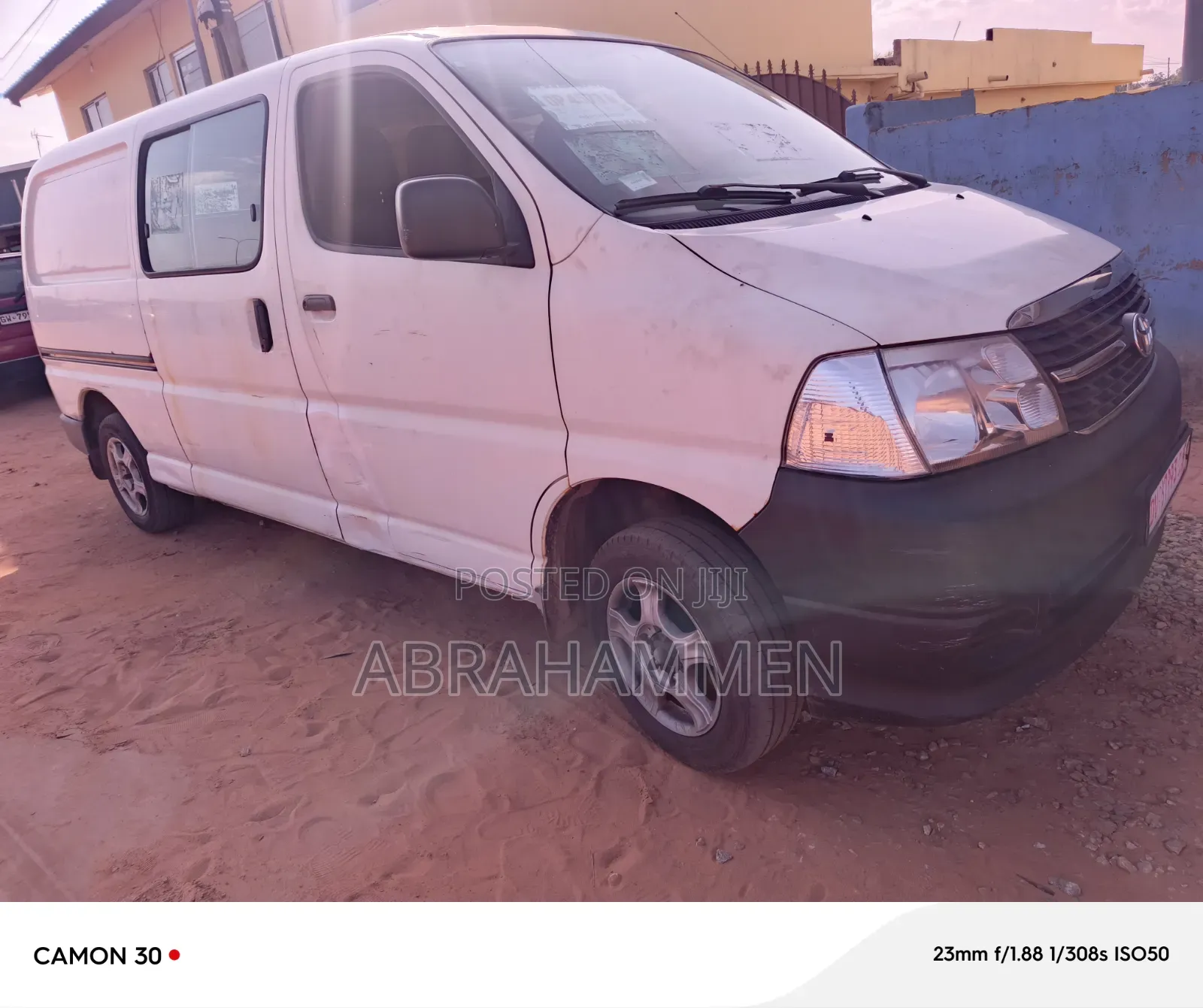 Toyota HiAce 2010 White