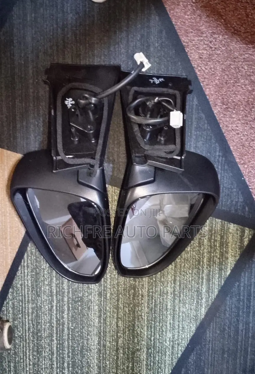 Toyota Vitz 2012 2013 2014 2015 Side Mirror With Light