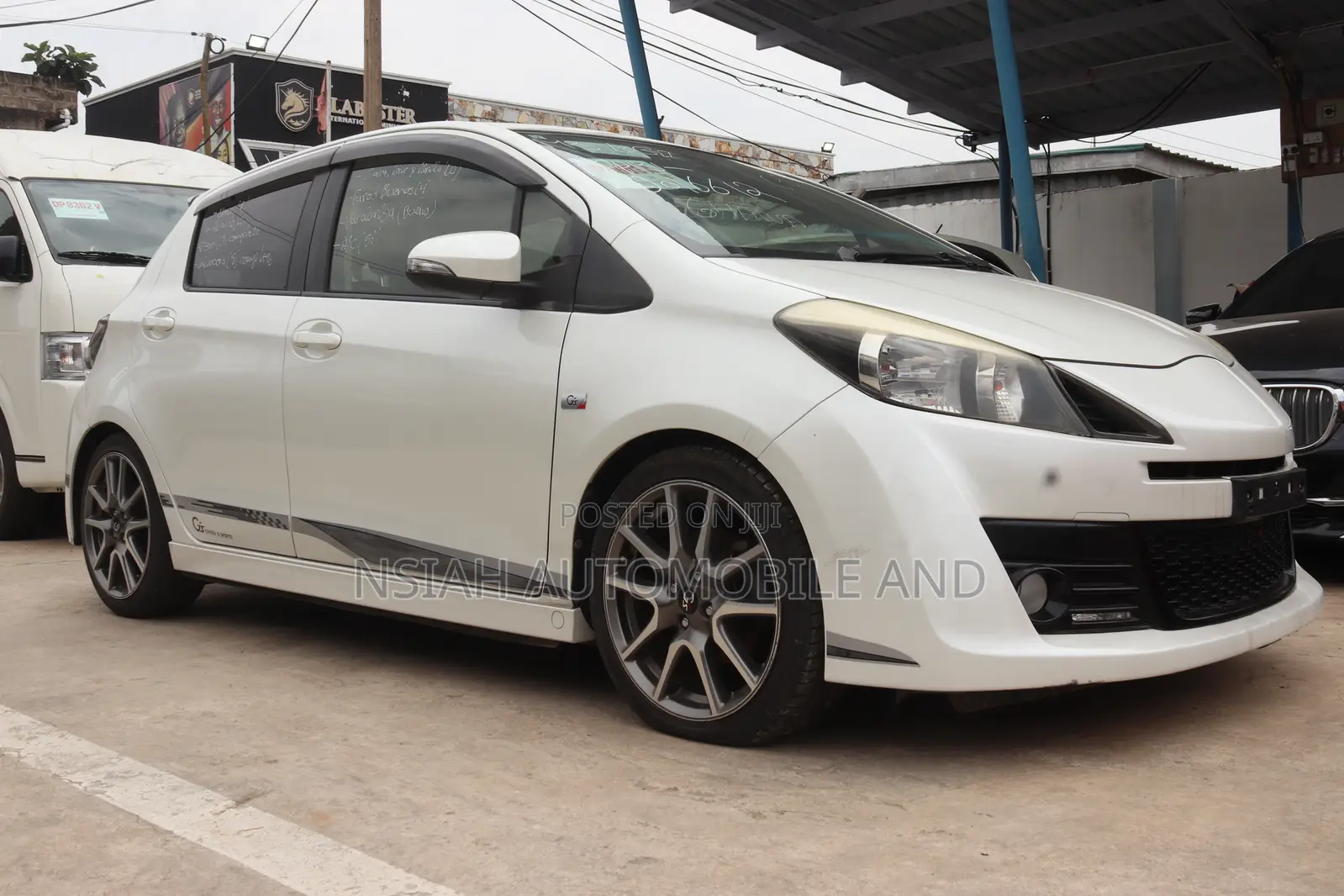 Toyota Vitz 2013 White