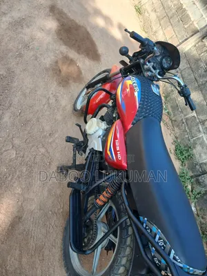 Bajaj Boxer 125 2023 Red