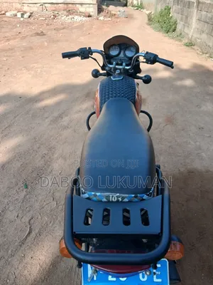 Bajaj Boxer 125 2023 Red
