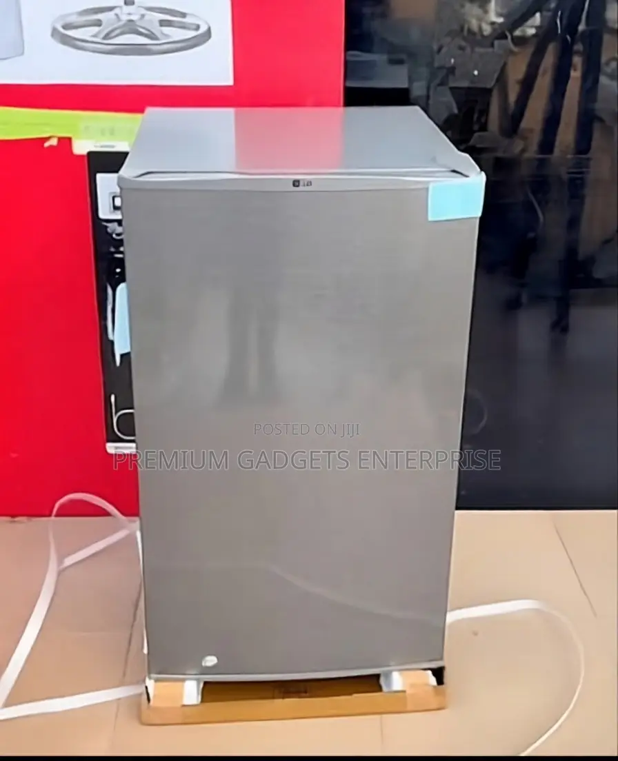 LG 92Liter Low Voltage (110V – 290V) Table Top Refrigerator GL-131SQQP
