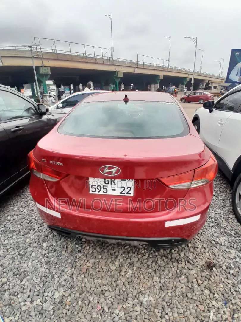 Hyundai Elantra 2013 Red