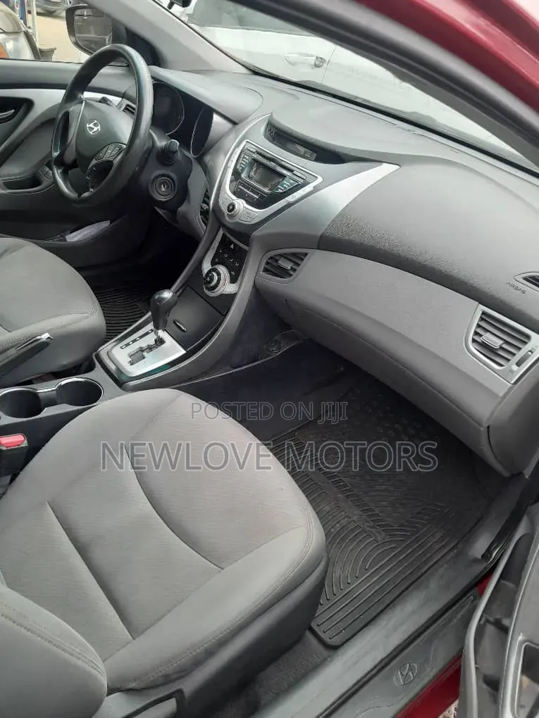 Hyundai Elantra 2013 Red