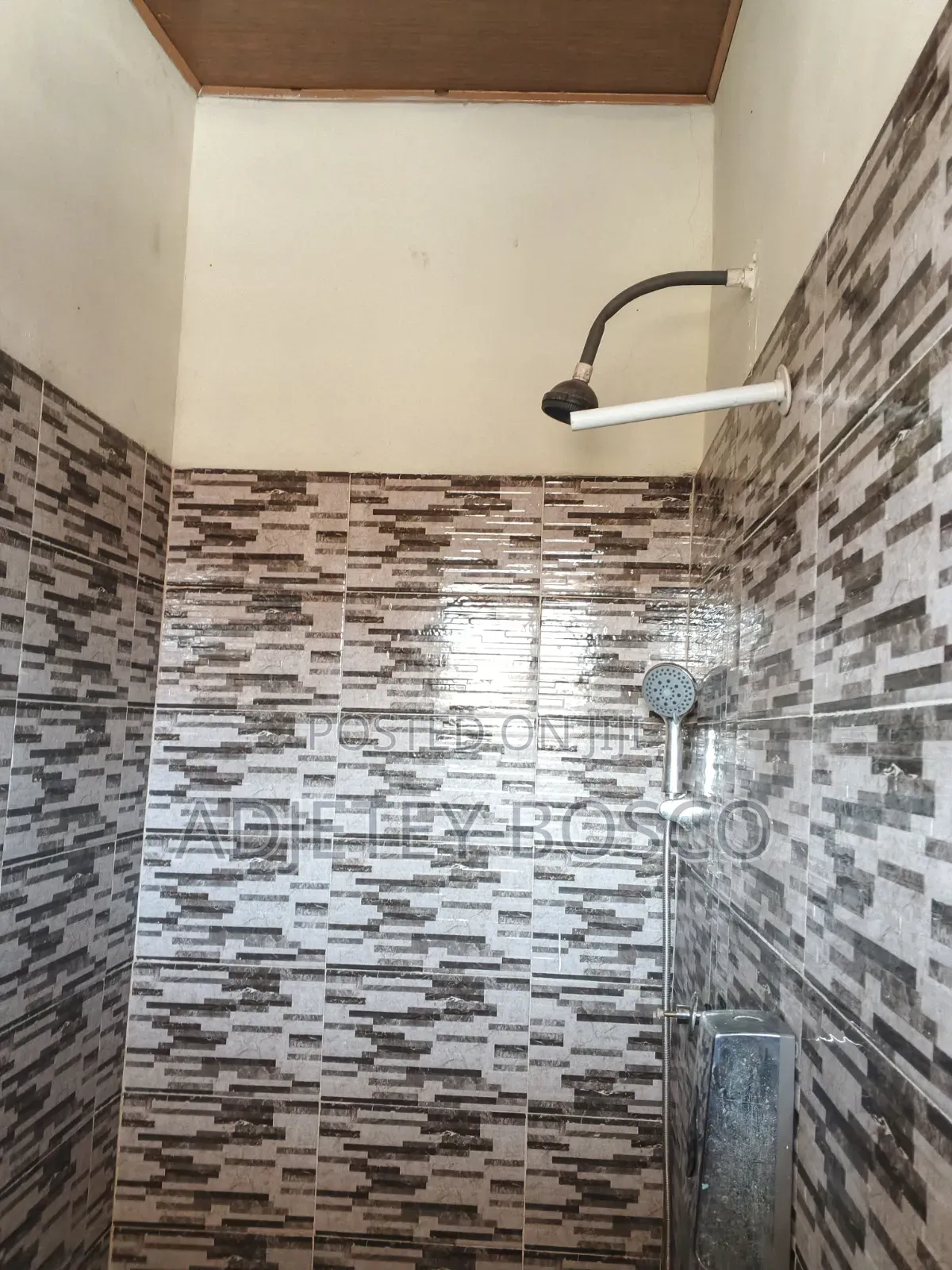 1bdrm Apartment in He Reigns, New Town for rent