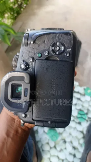 Panasonic Lumix FZ1000