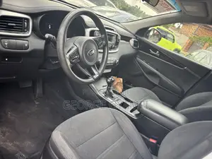 Kia Sorento 2.4L LX AWD 2017 White