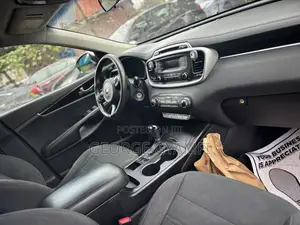 Kia Sorento 2.4L LX AWD 2017 White