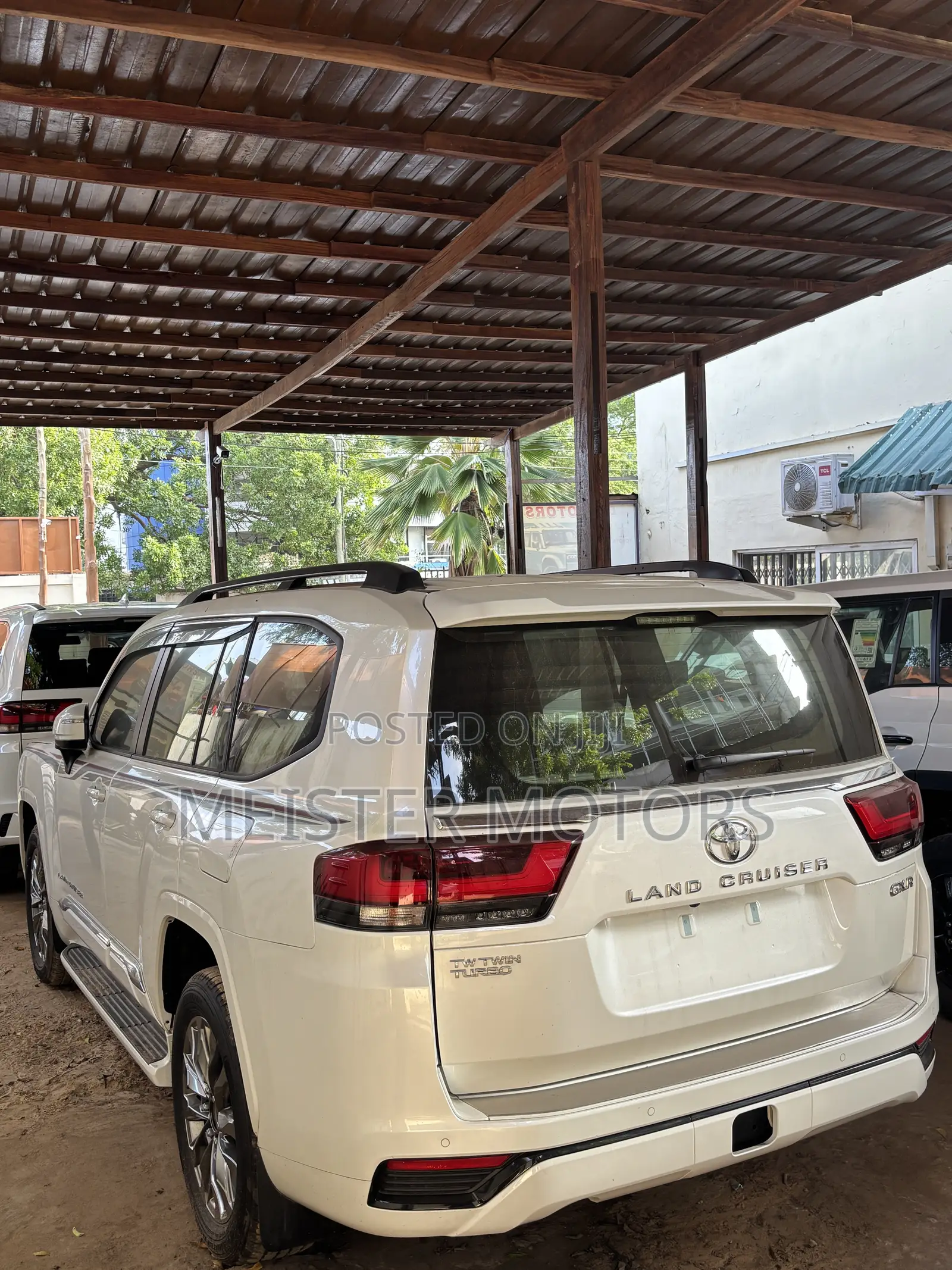 New Toyota Land Cruiser LC300 2024 White