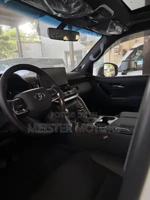 New Toyota Land Cruiser LC300 2024 White