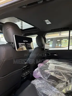New Toyota Land Cruiser LC300 2024 White