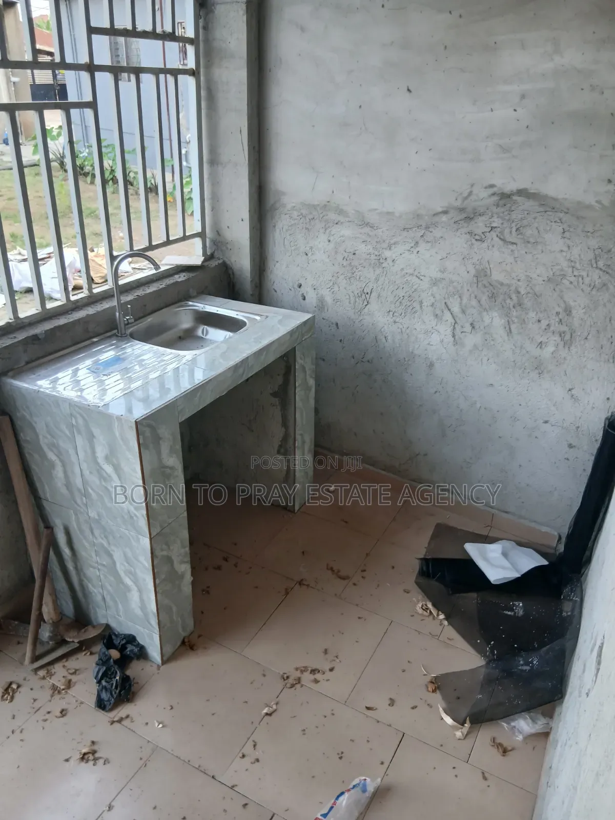 1bdrm Apartment in Born To Pray Estate, Ejisu-Juaben Municipal for rent