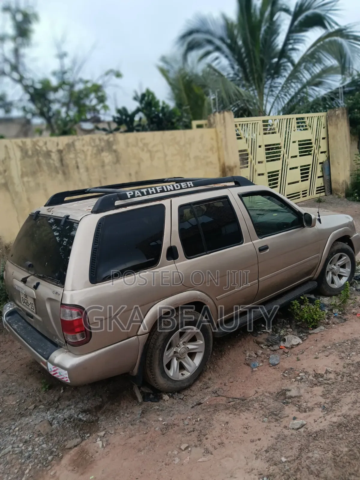Nissan Pathfinder 2003 Beige
