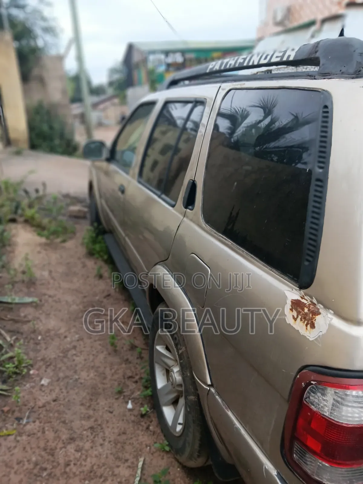 Nissan Pathfinder 2003 Beige