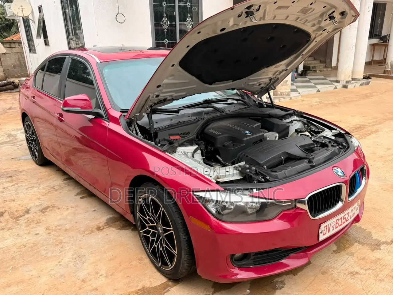 BMW 320i Sedan RWD 2014 Red