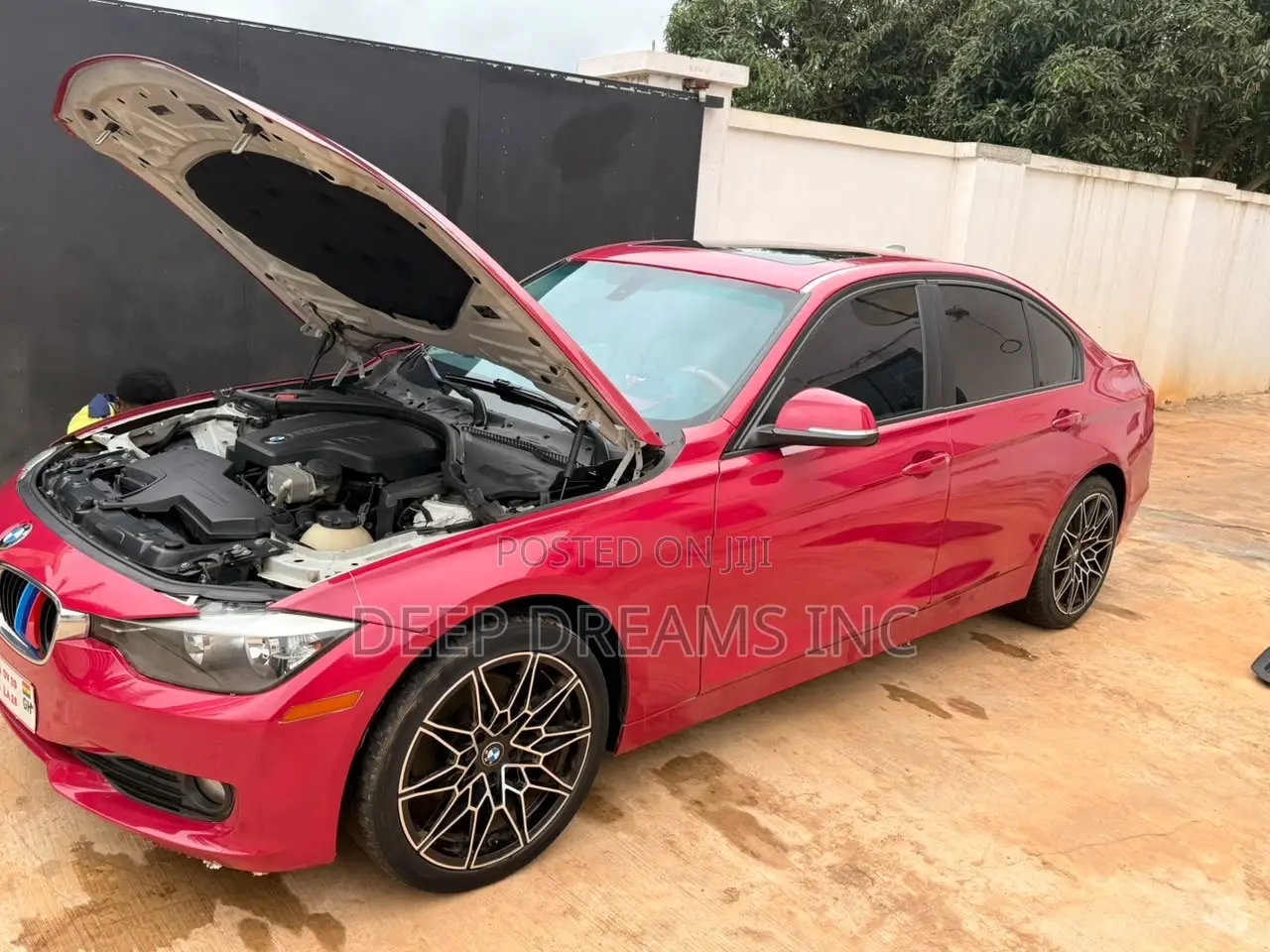 BMW 320i Sedan RWD 2014 Red