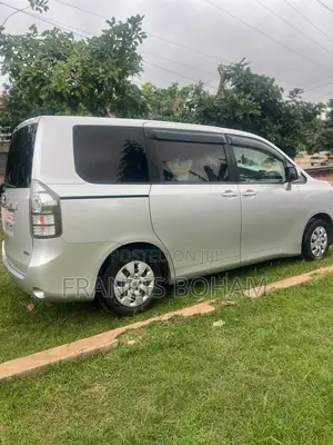Toyota TownAce 2013 Silver